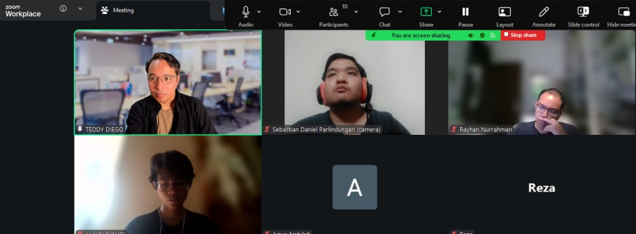 Live Zoom bareng Coach dan peserta lain