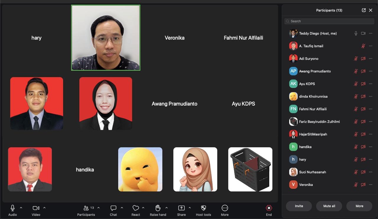 Live Zoom bareng Coach dan peserta lain